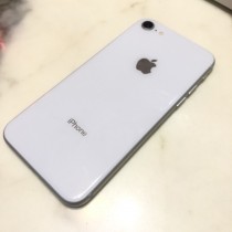 Iphone 7 128g 銀 9.9成新 (額外送玻璃貼.空壓殼.線保固1個月)